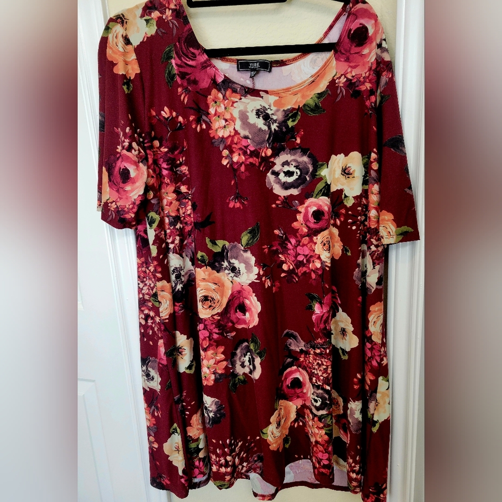 Vibe Red and Pink Floral Short Sleeve Hi Low Tunic Plus Size 2X